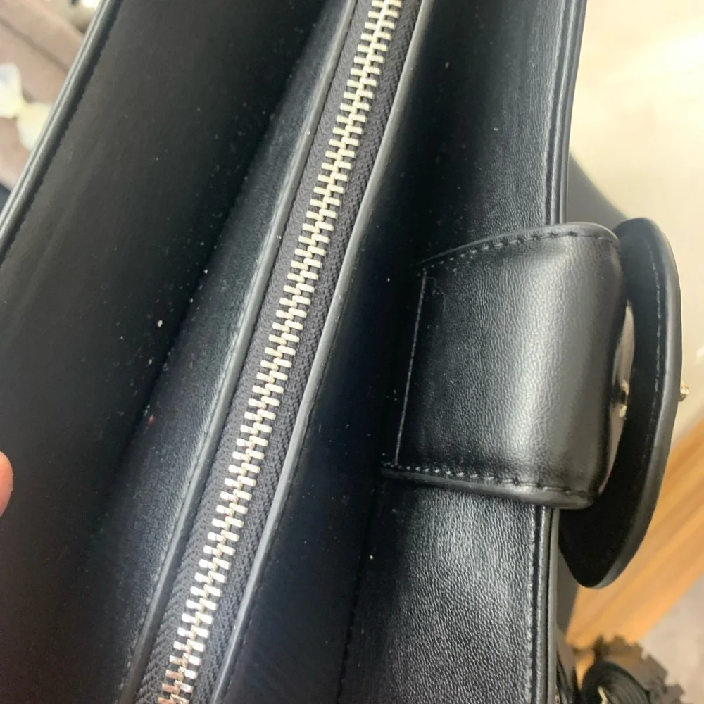 **Steve Madden Black Tote Bag - Picture 6 of 7